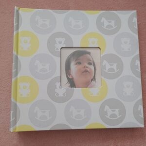 Pearhead Baby Photo Album NEUTRAL YELLOW WHITE GRAY